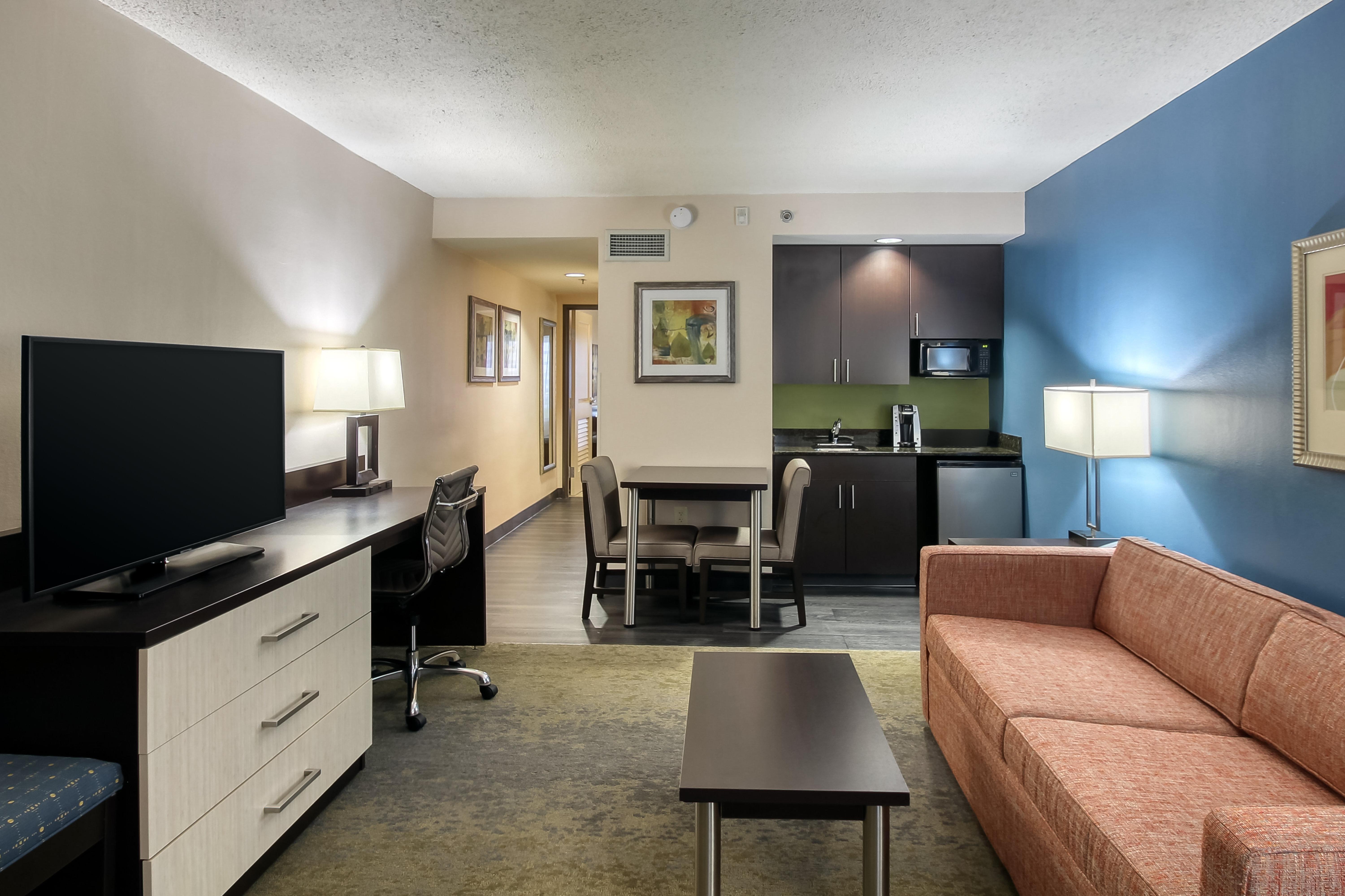 Holiday Inn & Suites Atlanta Airport North By Ihg College Park Bagian luar foto