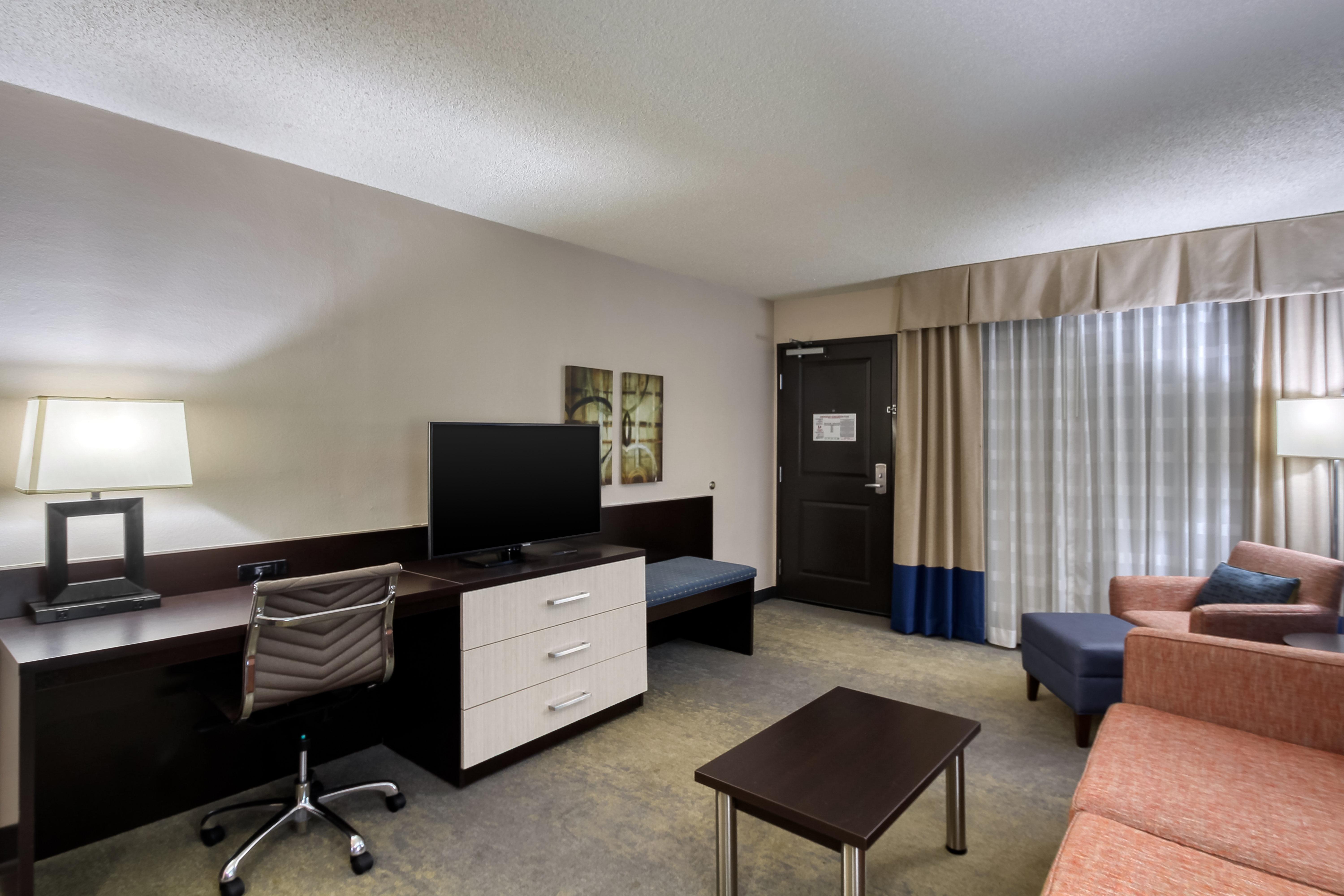 Holiday Inn & Suites Atlanta Airport North By Ihg College Park Bagian luar foto