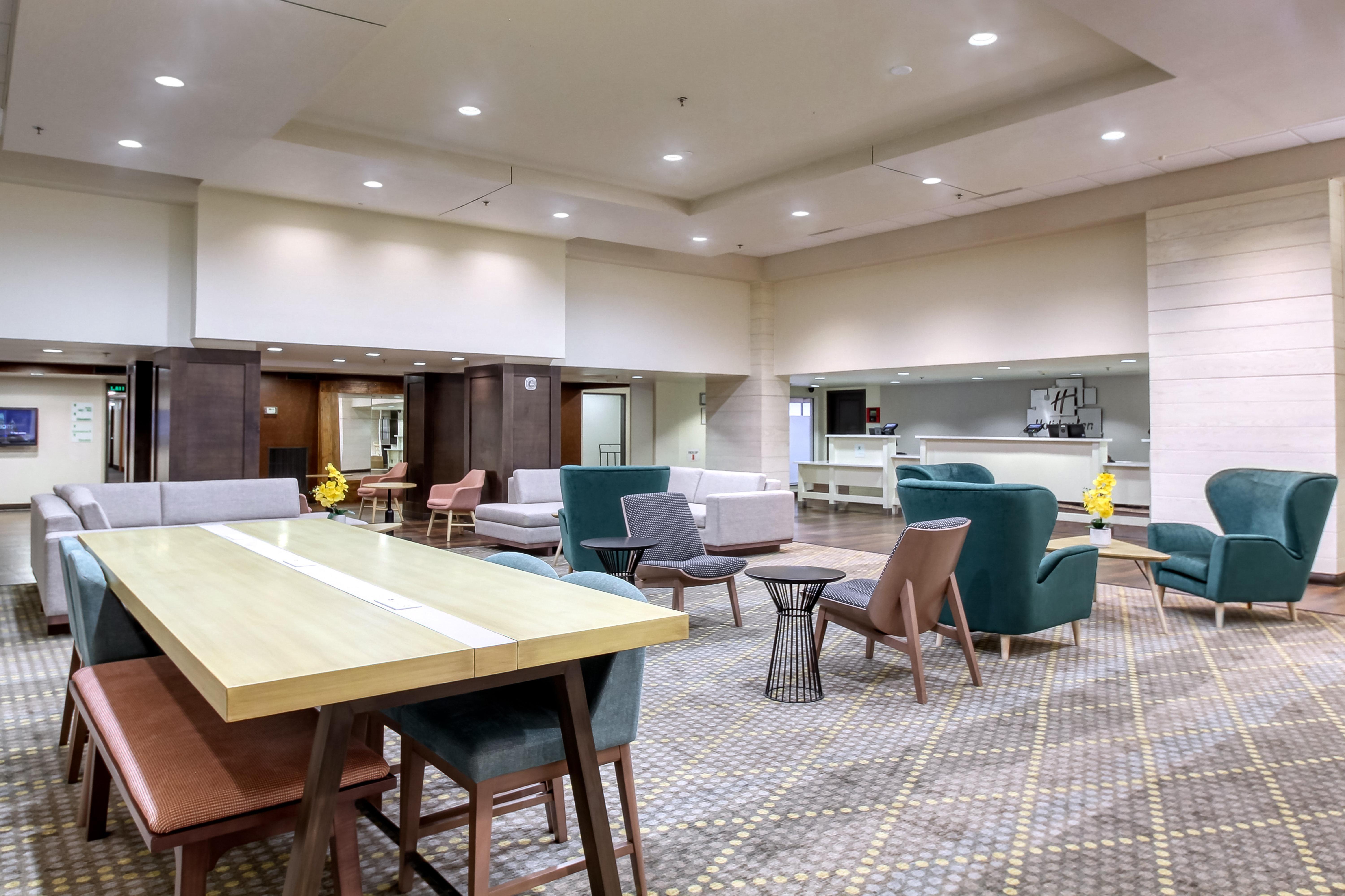 Holiday Inn & Suites Atlanta Airport North By Ihg College Park Bagian luar foto
