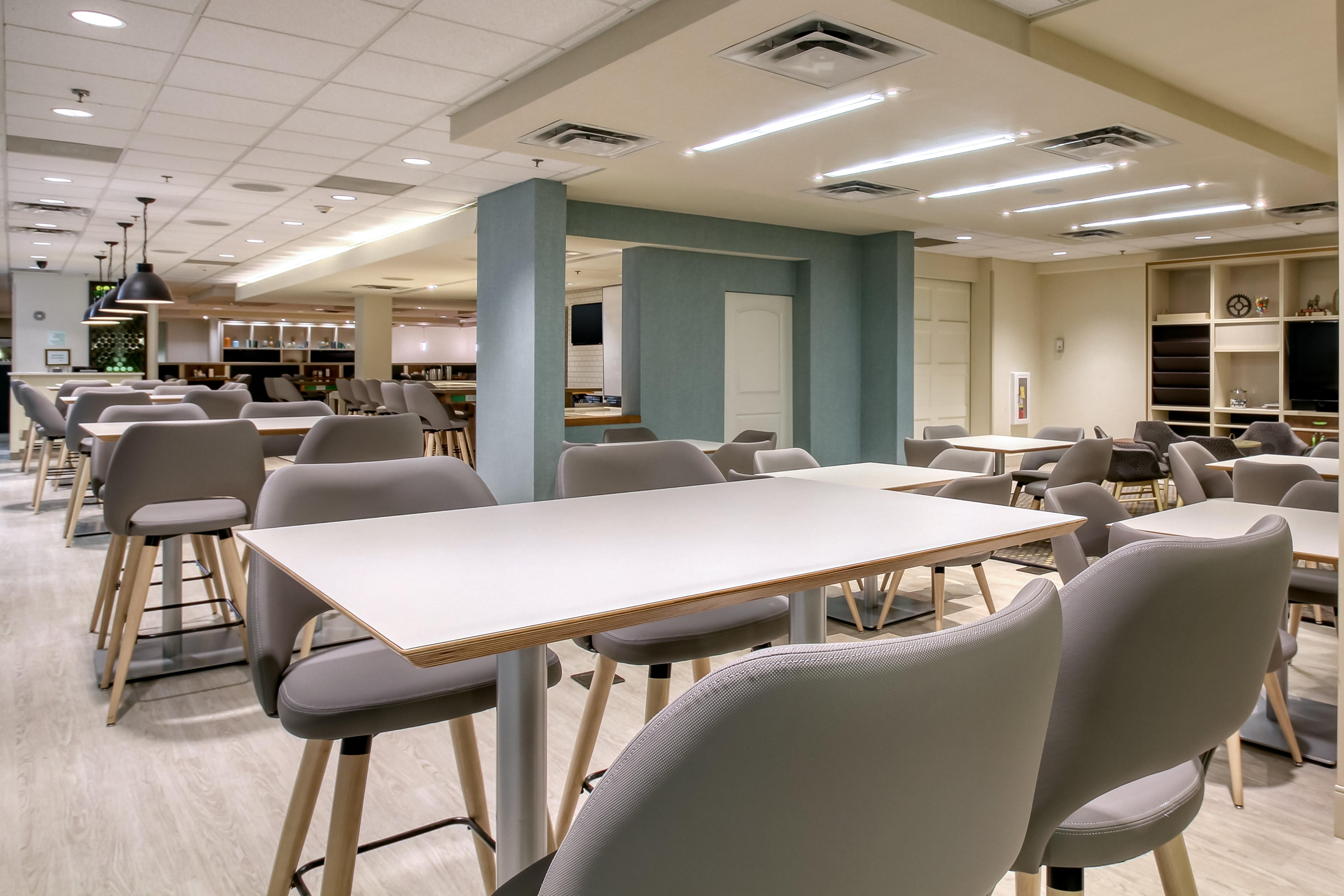 Holiday Inn & Suites Atlanta Airport North By Ihg College Park Bagian luar foto