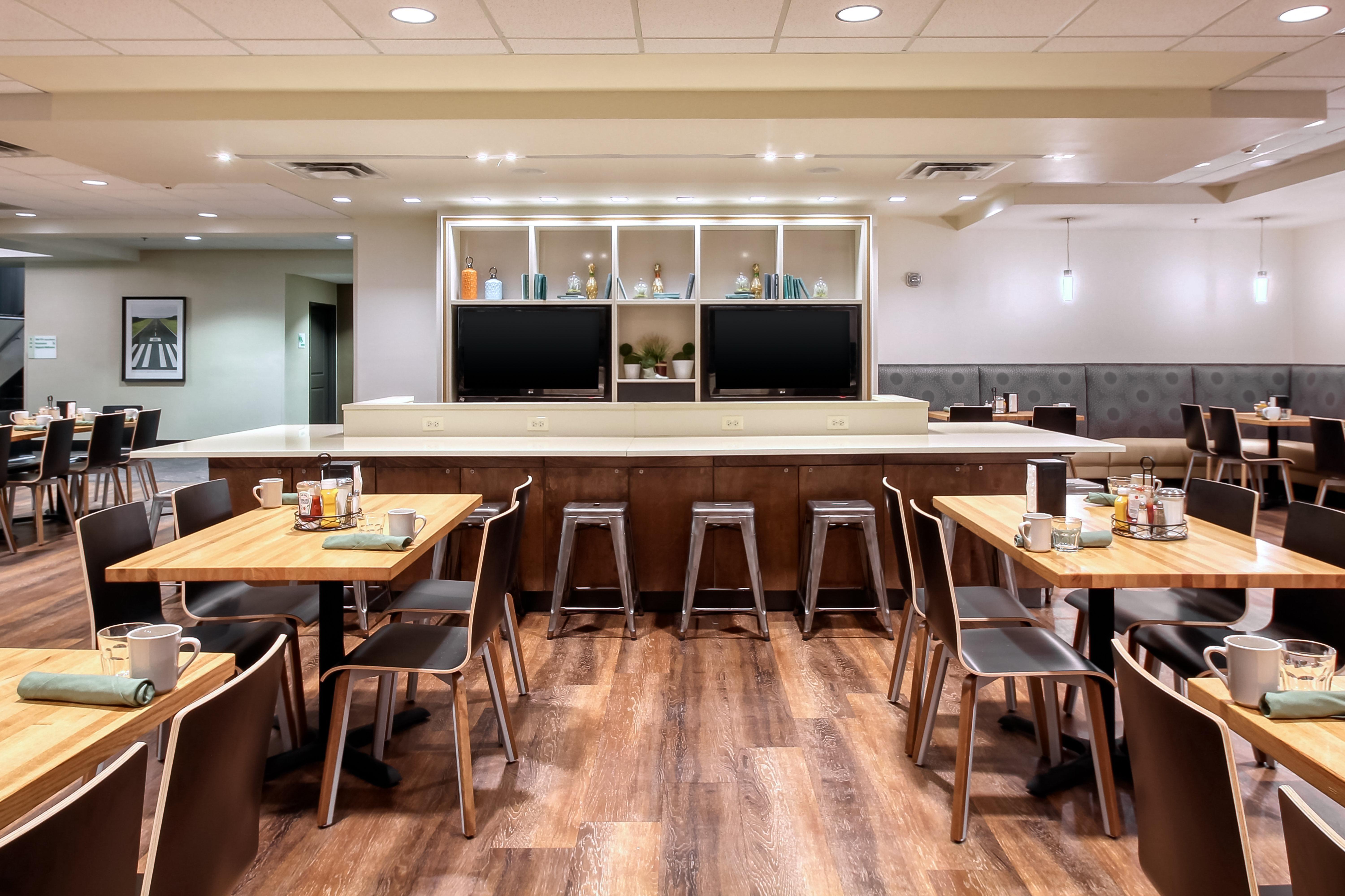 Holiday Inn & Suites Atlanta Airport North By Ihg College Park Bagian luar foto