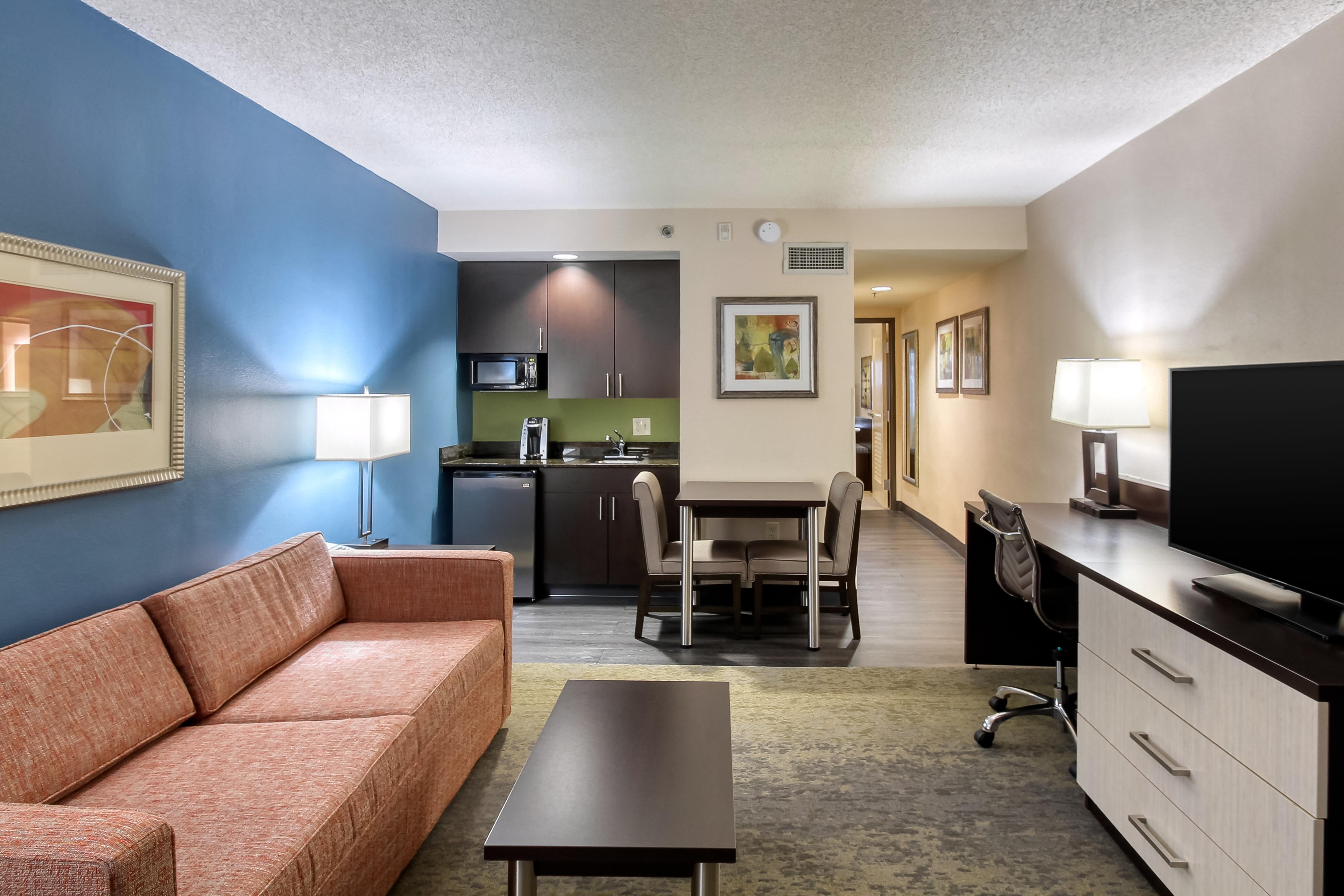 Holiday Inn & Suites Atlanta Airport North By Ihg College Park Bagian luar foto