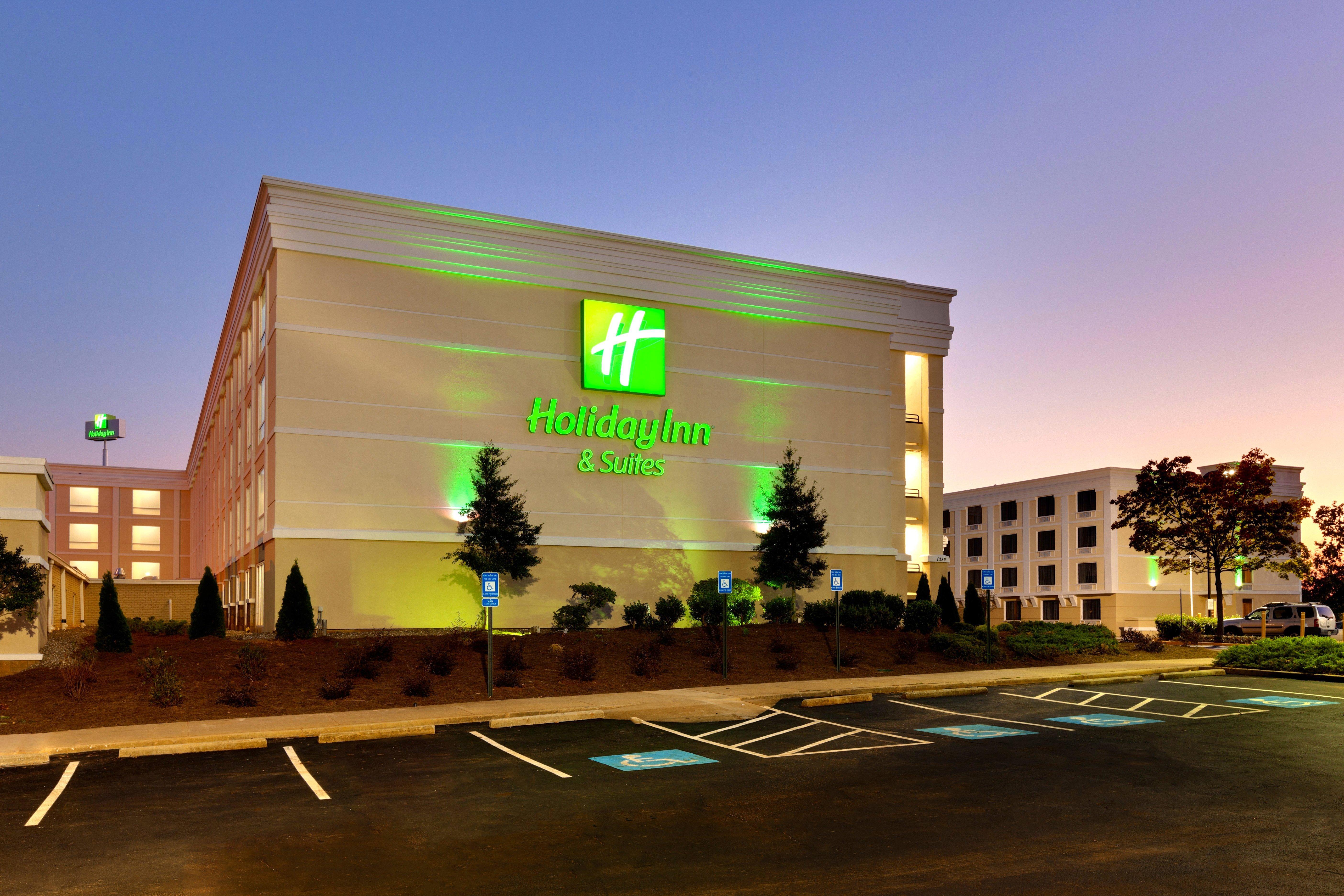 Holiday Inn & Suites Atlanta Airport North By Ihg College Park Bagian luar foto