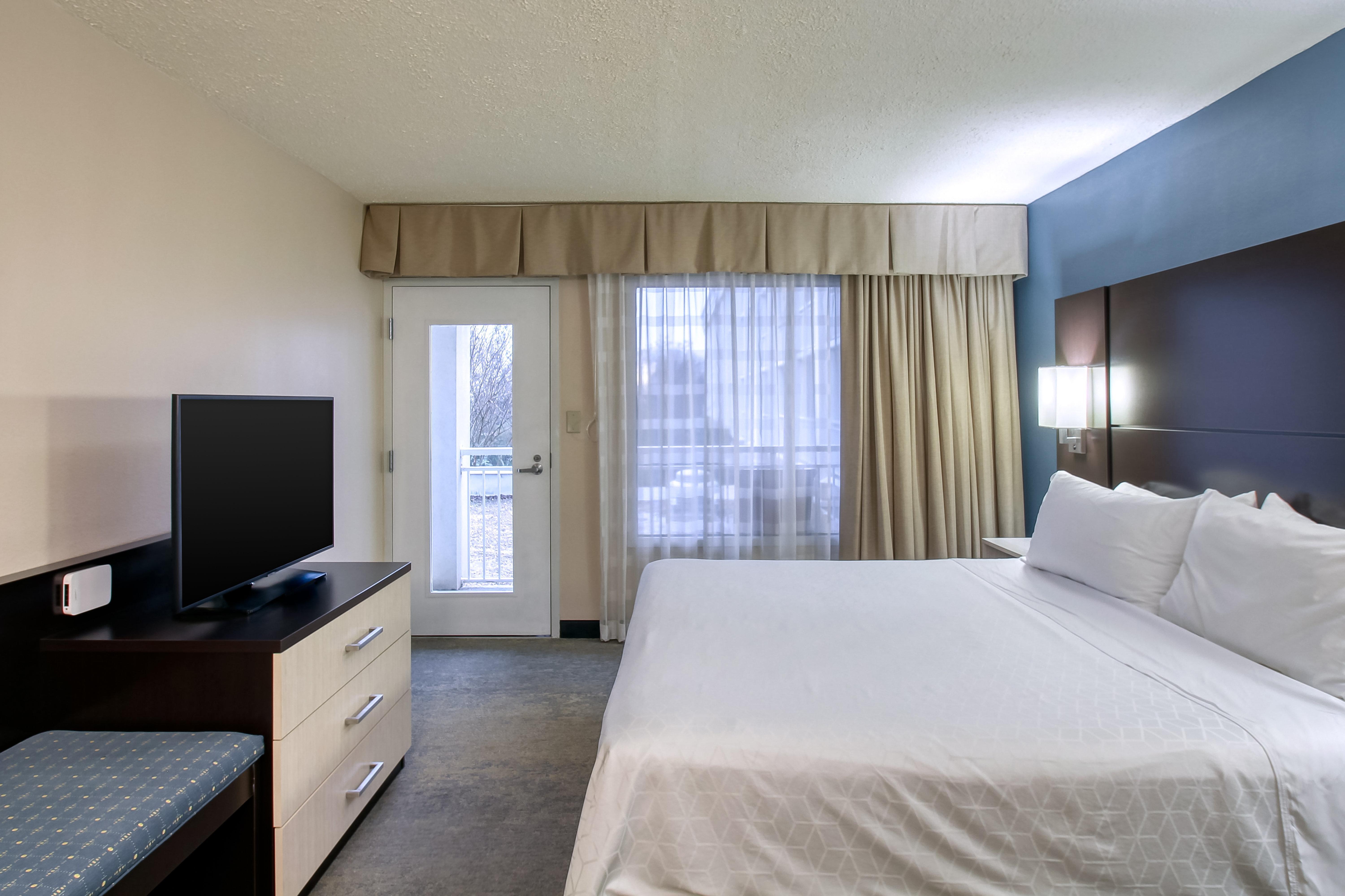 Holiday Inn & Suites Atlanta Airport North By Ihg College Park Bagian luar foto