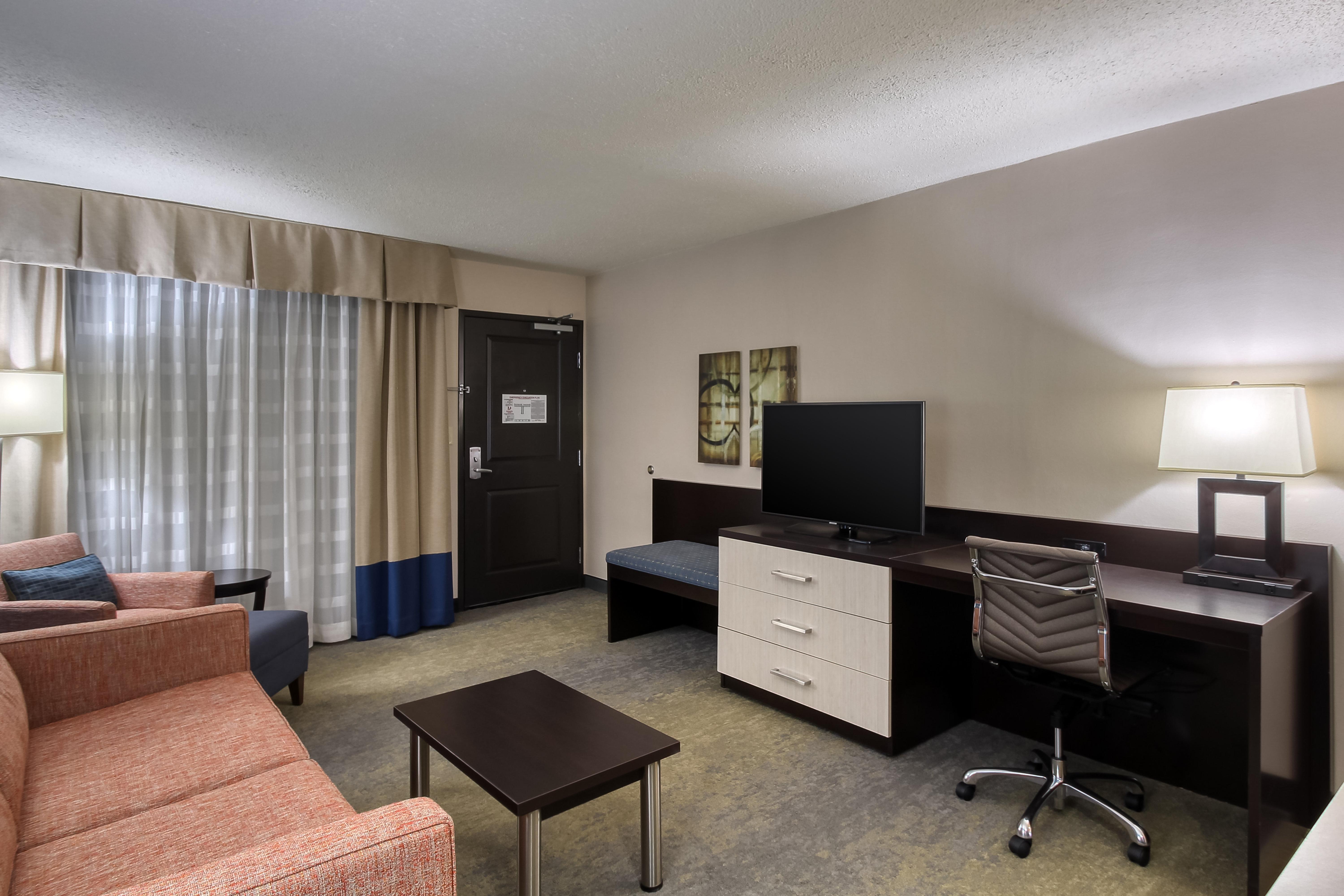 Holiday Inn & Suites Atlanta Airport North By Ihg College Park Bagian luar foto