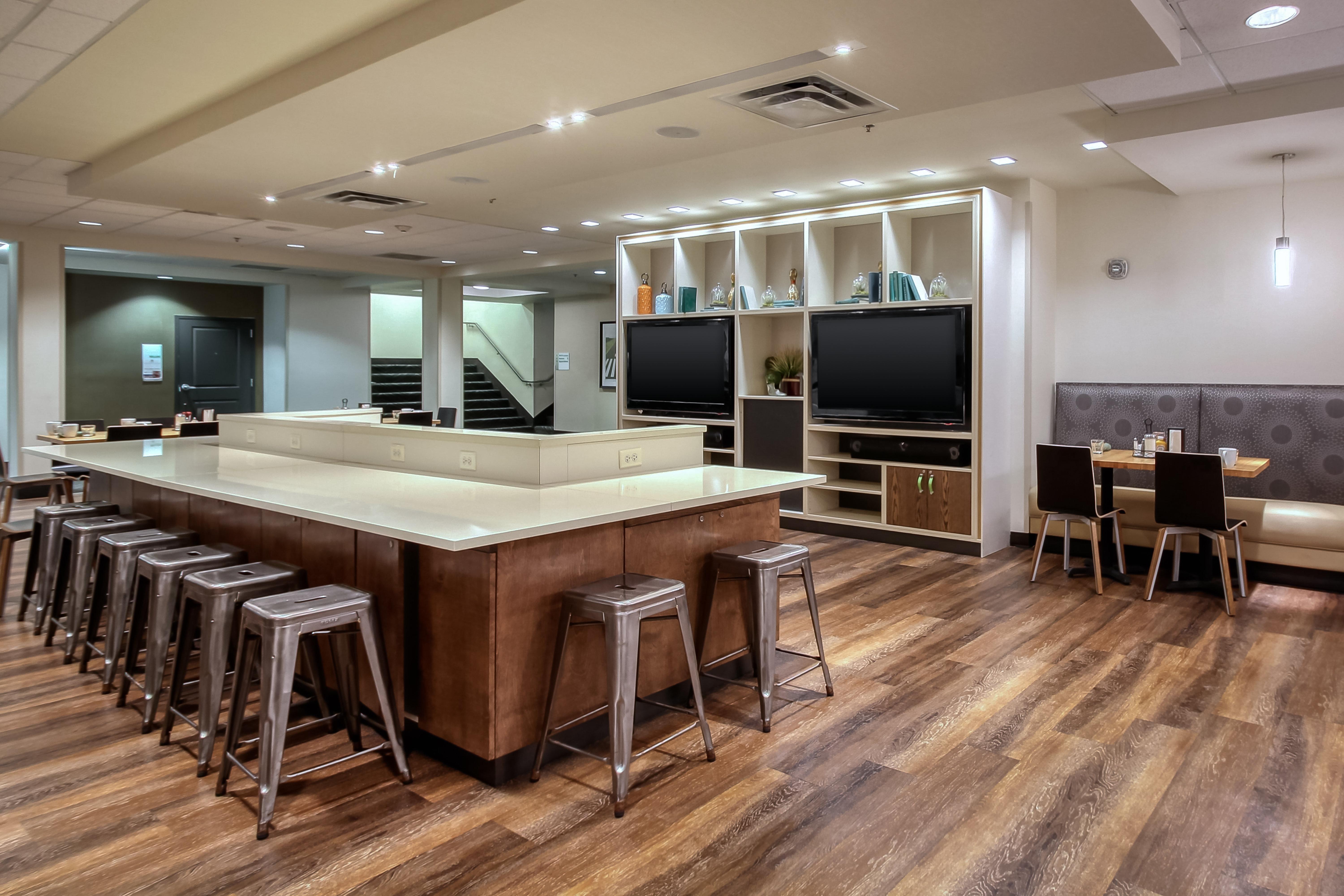 Holiday Inn & Suites Atlanta Airport North By Ihg College Park Bagian luar foto