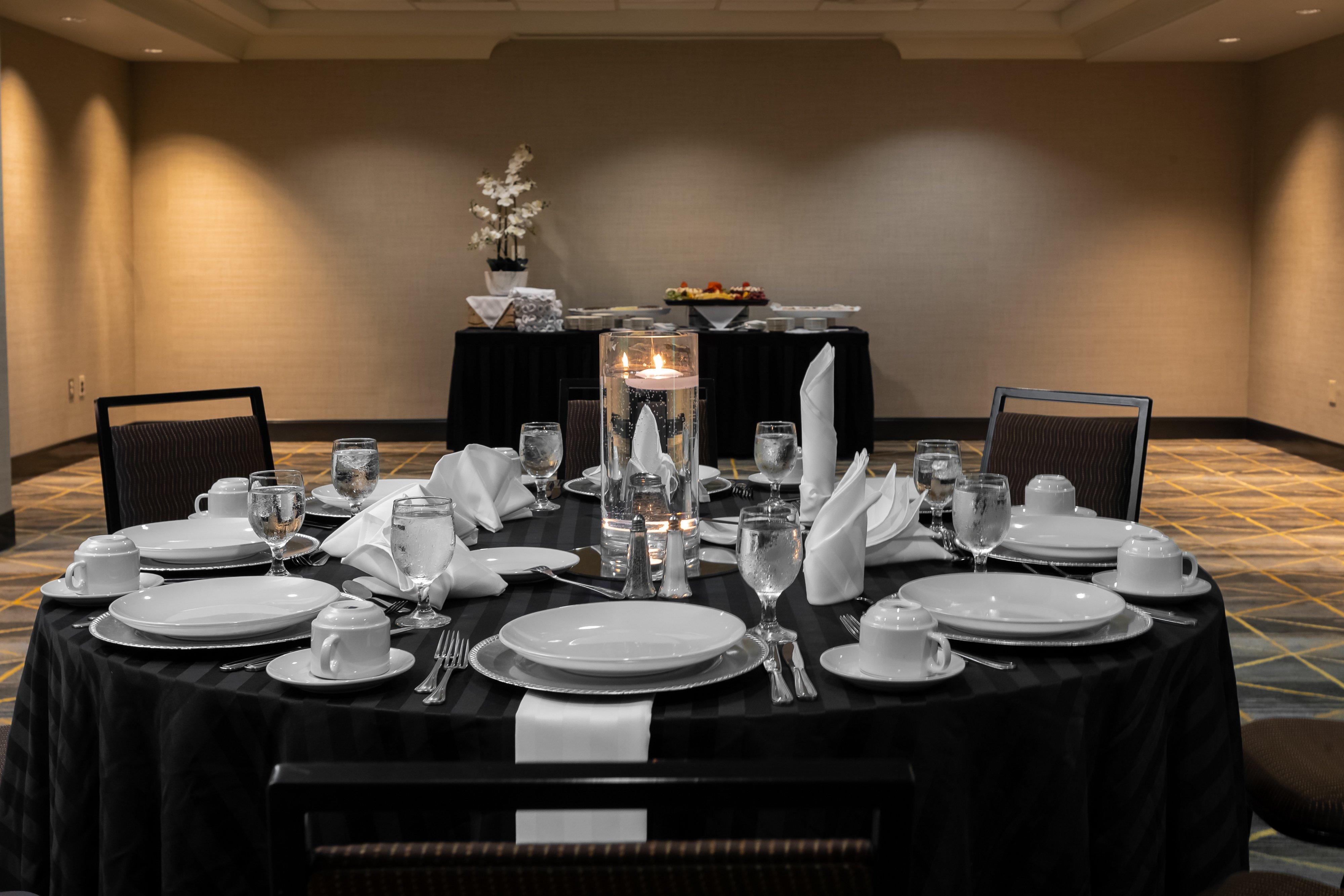 Holiday Inn & Suites Atlanta Airport North By Ihg College Park Bagian luar foto